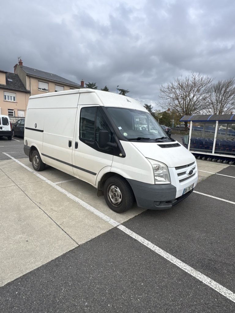 Ford Transit L2H2 (utilitaire)